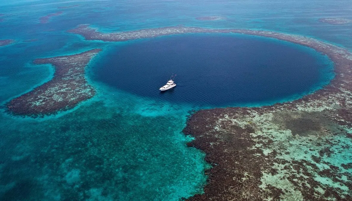 Great Blue Hole Dive